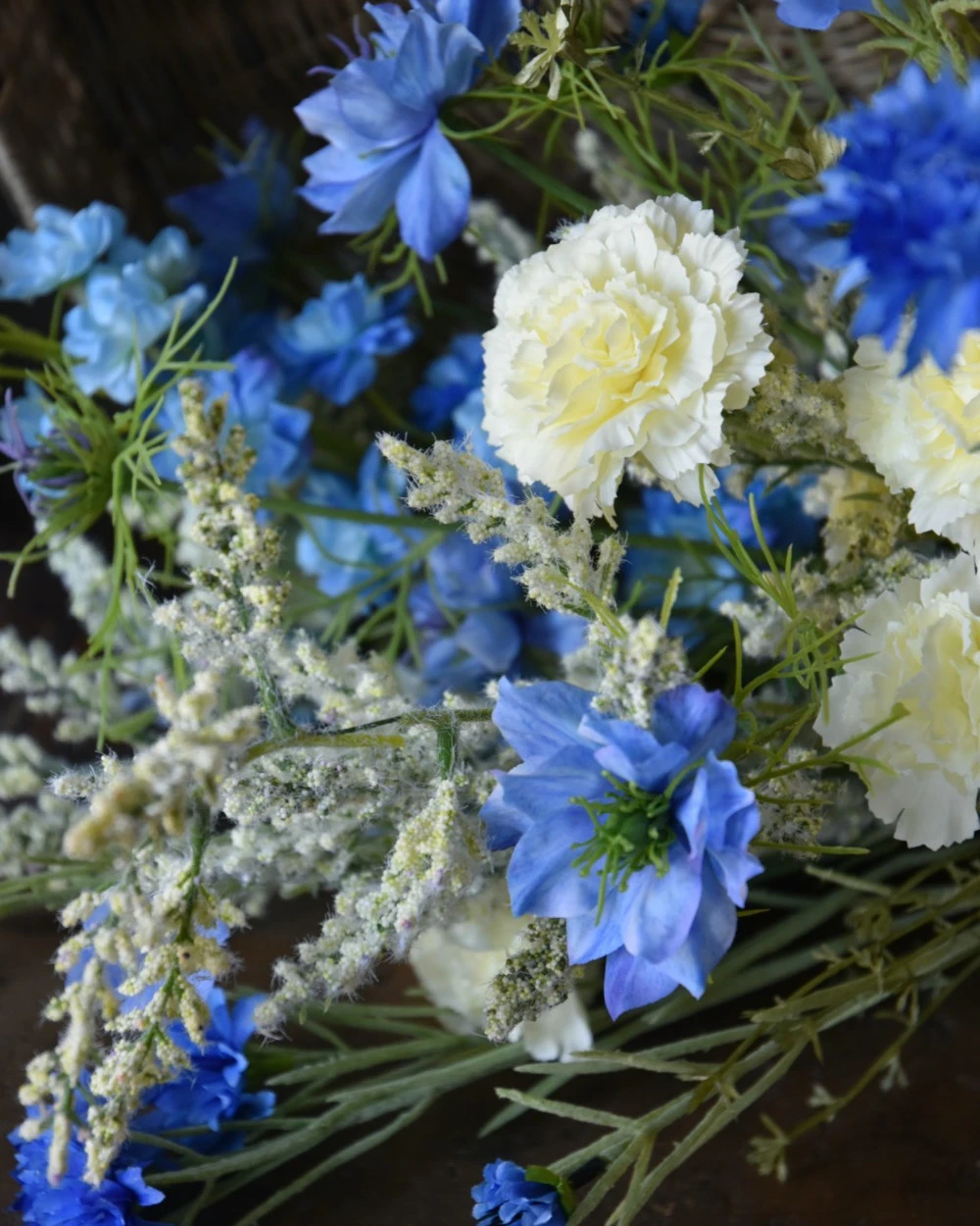 Zijde Boeket Met Tuinbloemen In Het Blauw Wit 10 Zijde Boeket Met Tuinbloemen In Het Blauw Wit - Afbeelding 8