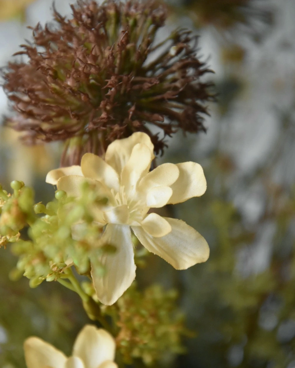 Zijde Pluk Veldboeket In Zacht Geel, Groen En Bruin 4 Zijde Pluk Veldboeket In Zacht Geel, Groen En Bruin - Afbeelding 2