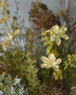 Zijde Pluk Veldboeket In Zacht Geel, Groen En Bruin 14 Zijde Pluk Veldboeket In Zacht Geel, Groen En Bruin -Bekend Decoratie Winkel zijde pluk veldboeket in zacht geel groen en bruin ib laursen 4