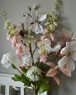 Zijde Plukboeket In Poeder Tinten Wit En Roze