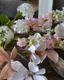 Zijde Plukboeket In Poeder Tinten Wit En Roze -Bekend Decoratie Winkel zijde plukboeket in poeder tinten wit en roze 5