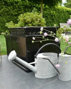 Zinken Gieter Met Zwart Handvat, IB Laursen 12 Zinken Gieter Met Zwart Handvat, IB Laursen -Bekend Decoratie Winkel zinken gieter met zwart handvat ib laursen 2