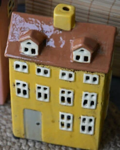 Zonnig Geel Theelicht Pakhuis Met Dakkapellen Nyhavn, IB Laursen 12 Zonnig Geel Theelicht Pakhuis Met Dakkapellen Nyhavn, IB Laursen -Bekend Decoratie Winkel zonnig geel theelicht pakhuis met dakkapellen nyhavn ib laursen 4